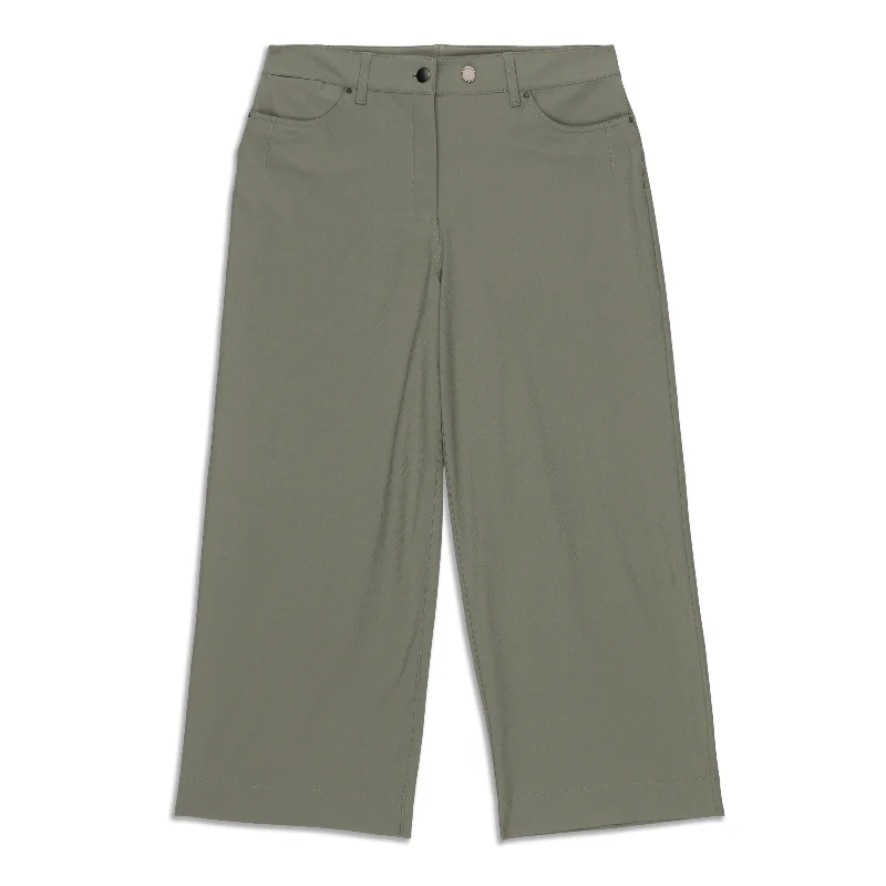 Weekend Specials to Grab City Sleek 5 Pocket Wide-Leg High Rise 7/8 Length Pant - Resale Weekend Specials to Grab City Sleek 5 Pocket Wide-Leg High Rise 7/8 Length Pant - Resale