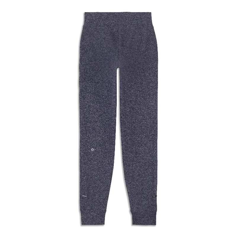 Weekend Bargains to Love Ready To Rulu Pant - Resale