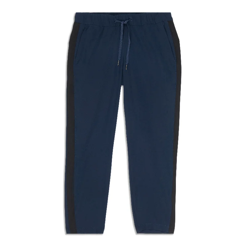 Weekend Offers That Please Hogo Pant - Resale