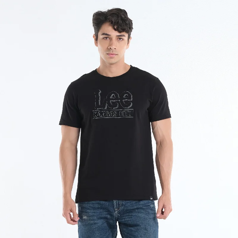Unmissable Offer MENS' EMBOSSED LEE LOGO TEE