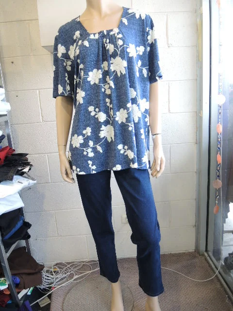Special Discount Cafe Pull on Jeans (Style 2062) - sizes 12 - 34 (Blue or Black Denim)