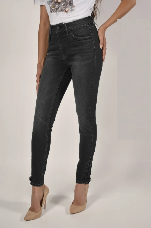 Weekend Discounts to Snag Frank Lyman Jeans 226182U-BLK Black