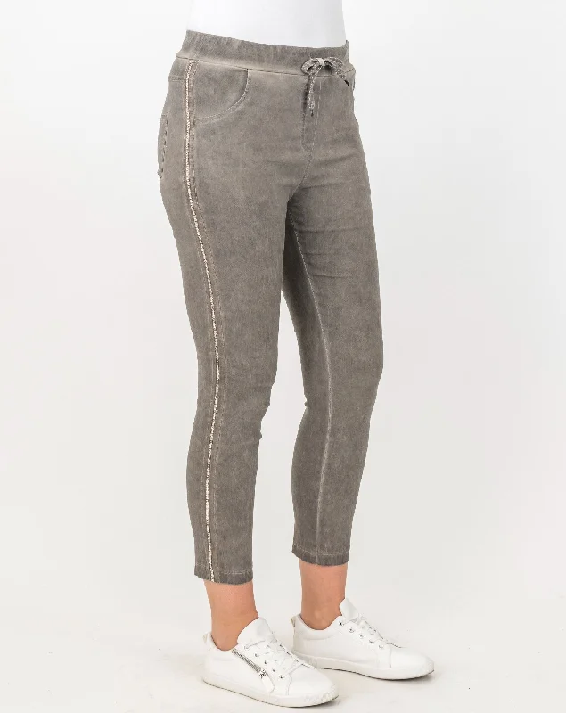 Weekend Bargains to Love Maglia Stretch Embellished Pants (Mocha, Black or Denim)