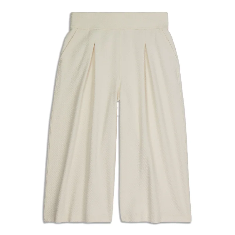 Celebrate the Weekend with Discounts Can You Feel The Pleat Crop - Resale