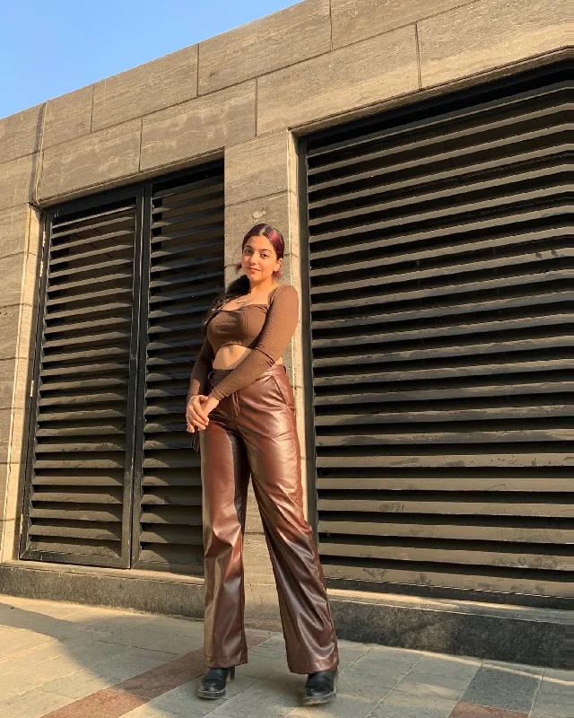 Unwind with Weekend Discounts Bronx PU pants Brown
