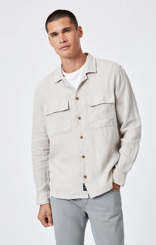 Weekend Deal DOUBLE POCKET BUTTON-UP SHIRT IN MOONSTRUCK