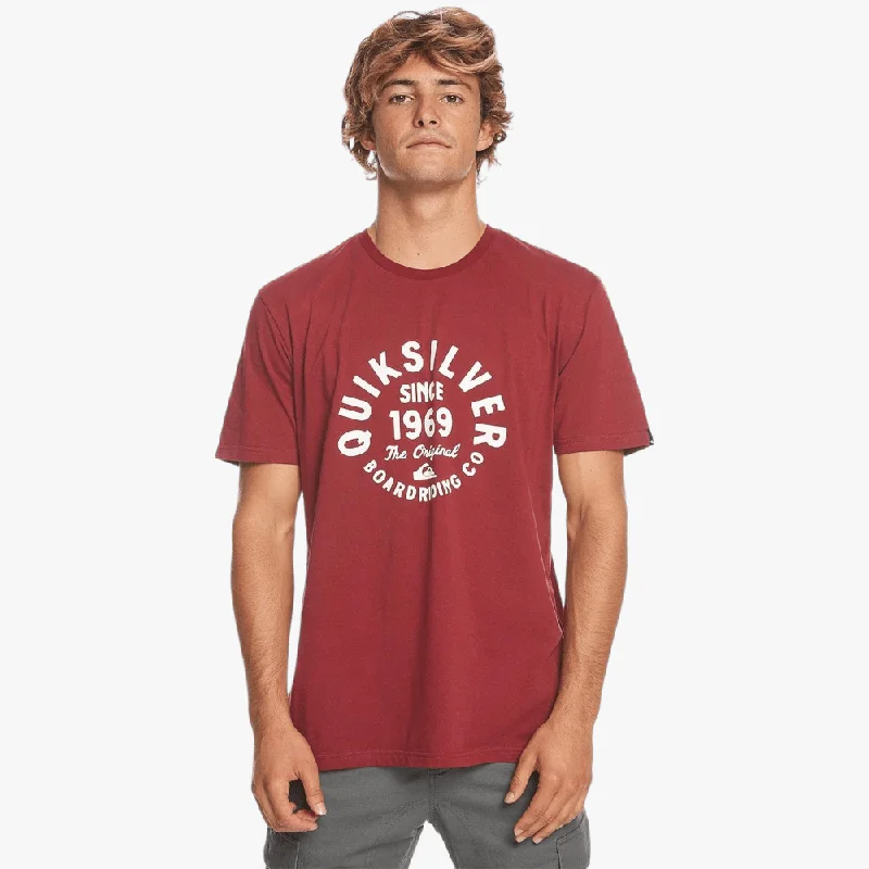 Crazy Deals Quiksilver Mens Circled Script Front Short Sleeve Tee Tibetan Red