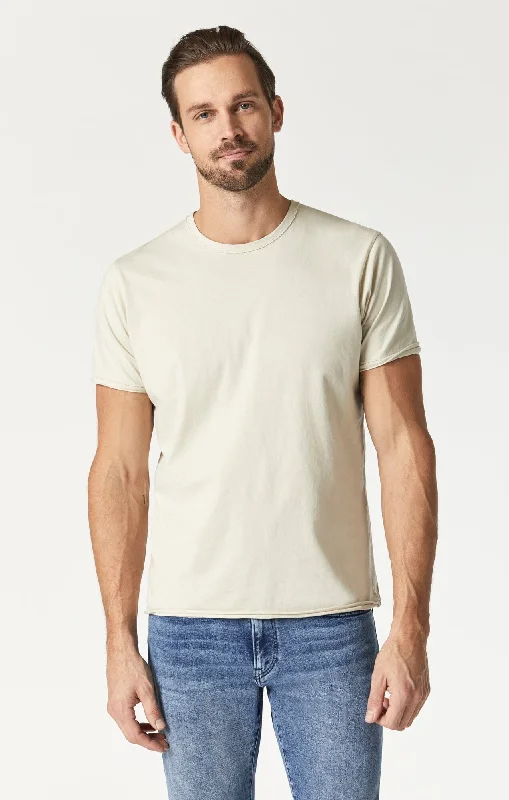 Deal Dash RAW EDGE NECK T-SHIRT IN PELICAN
